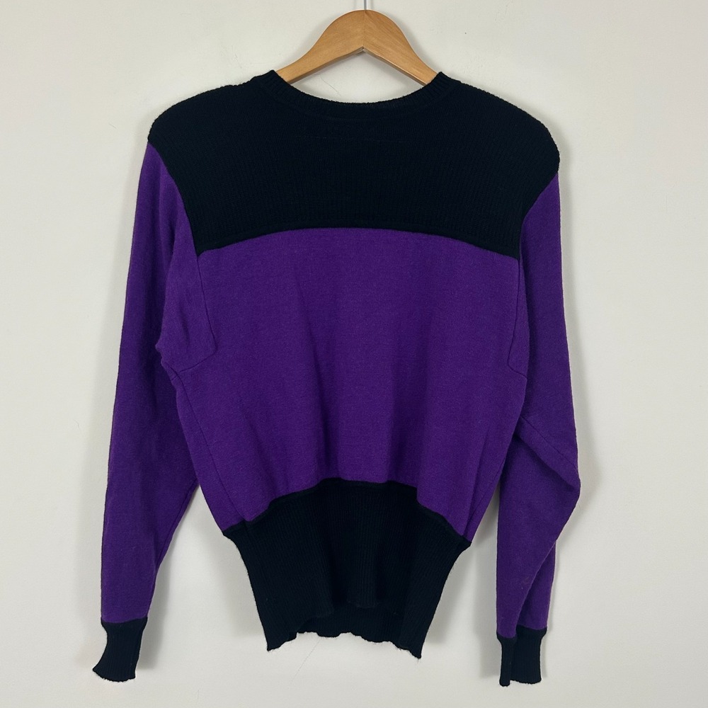 True Vintage Saks Fifth Avenue Sweater Purple Black Shoulder Merino Wool Sz 8
